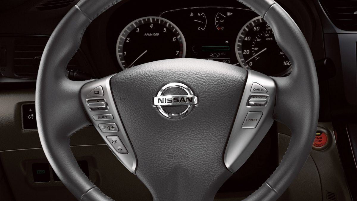Nissan Sentra Steering wheel controls